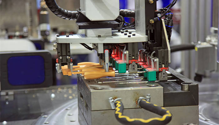 ѹԴӦǰ ҹг߶˻չӿ